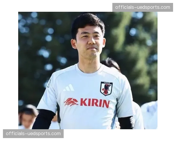 日本远藤航中场屏障：利物浦队长的拦截覆盖与攻防转换作用